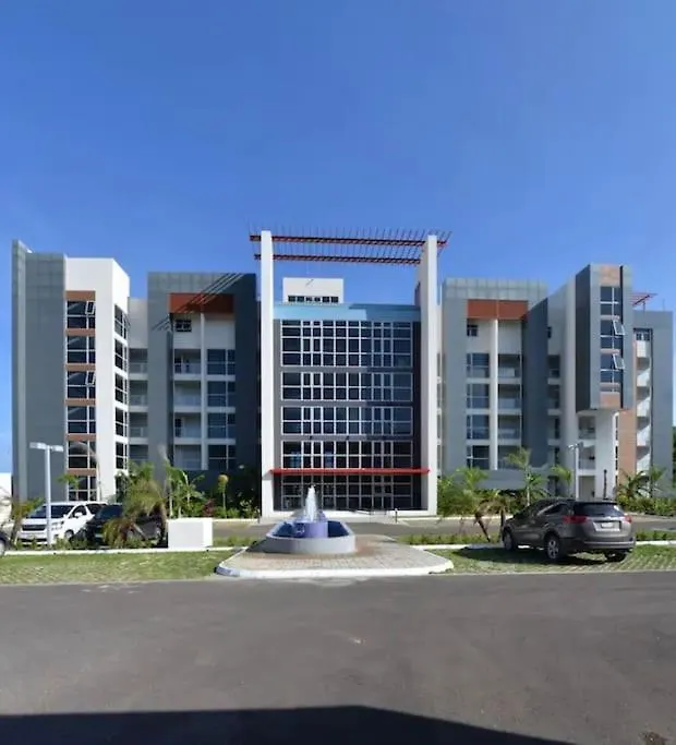 Dream 36 @ Montego Bay Apartment