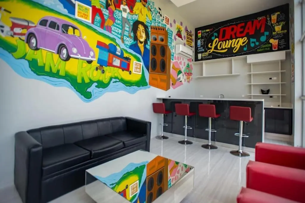 Dream 36 @ Montego Bay Apartment