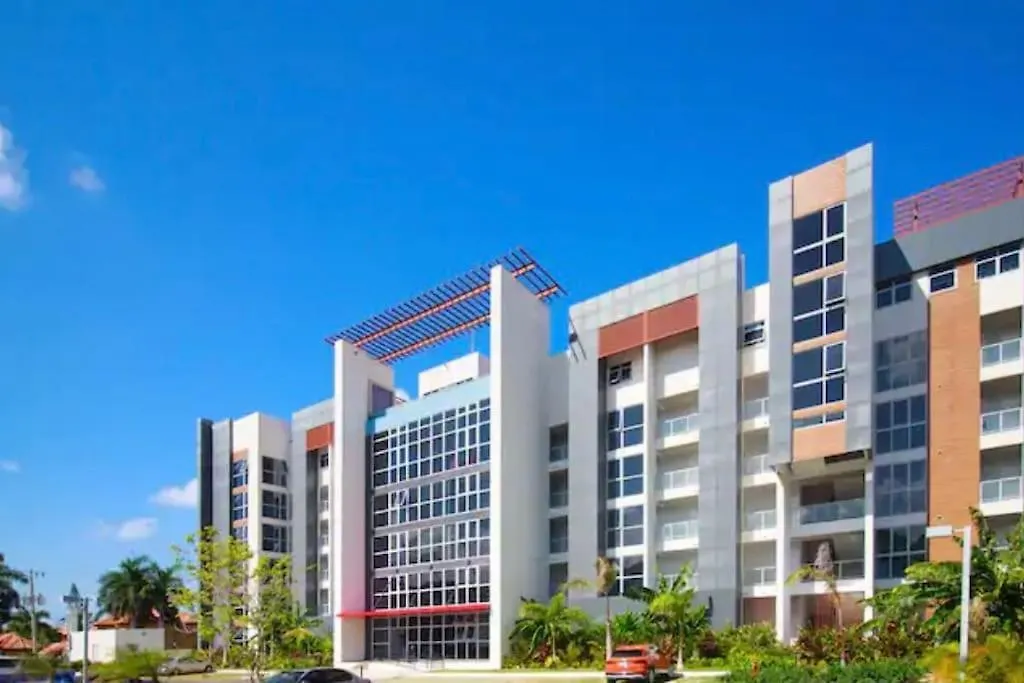 Dream 36 @ Montego Bay Apartment